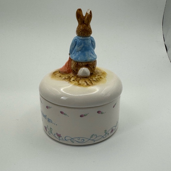 1992 Schmid Beatrix Potter Peter Rabbit Ceramic Trinket Box w/ Lid - Picture 4 of 12